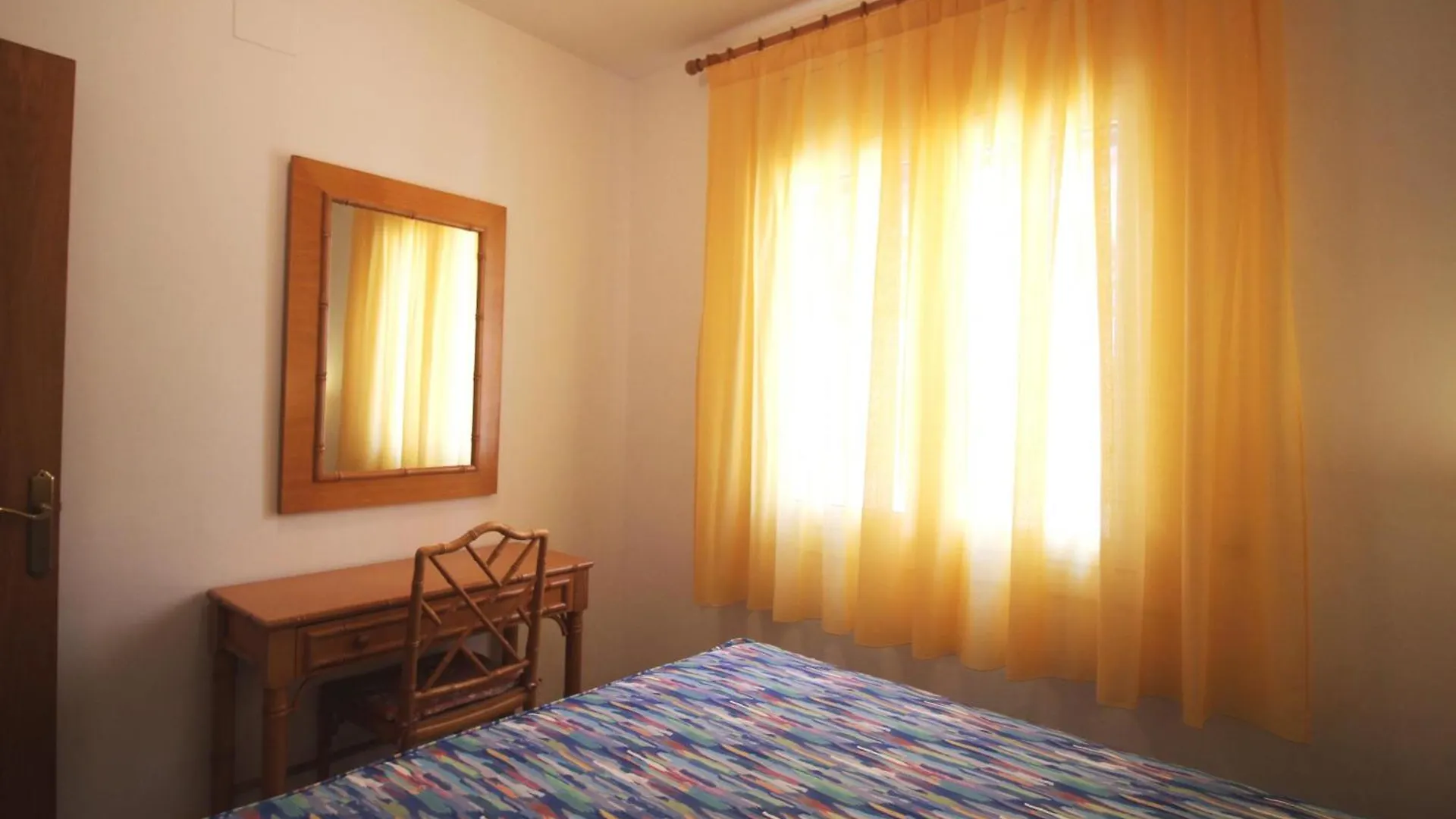 Bellamar B - Casa Adosada Para A Primera Linea De Mar En Llanca. - Es-228-20 Spain