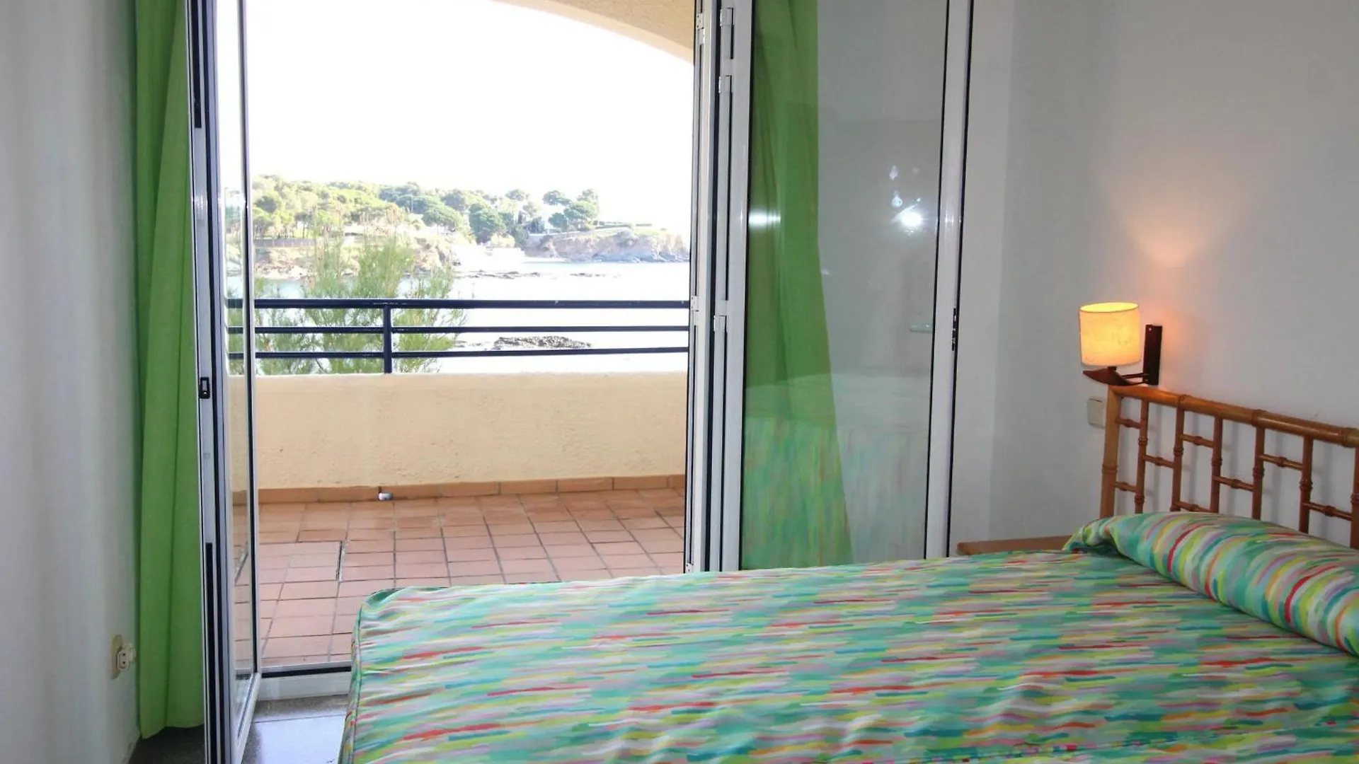 Bellamar B - Casa Adosada Para A Primera Linea De Mar En Llanca. - Es-228-20 Holiday home